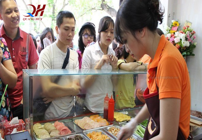 Nhiều người chọn xe bánh mì thanh lý vì nó có thể thu hồi vốn nhanh Thanh Lý Xe Bánh Mì Thổ Nhĩ Kỳ Giá Tốt 3