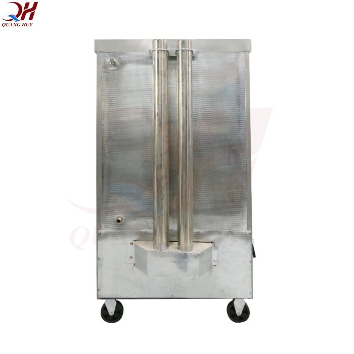 Có 2 ống xả khói gọn gàng ngay sau tủ
