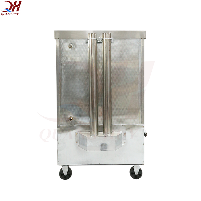 Mặt sau được bố trí ống xả khói tiện lợi