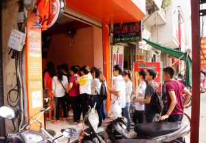 Nhờ có sự chuyên nghiệp từ máy cắt thịt mà chắc chắn quán bánh mì của bạn sẽ đông khách hơn