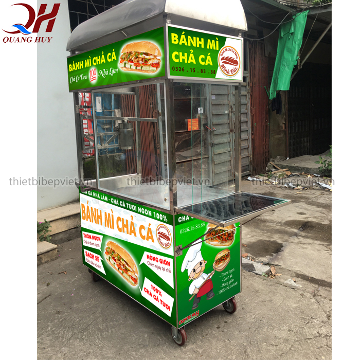 Thiết kế với kính cường lực bao quanh cùng với bàn xếp tiện lợi
