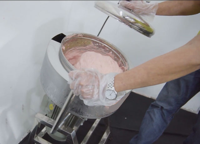 Sử dụng máy xay thịt làm giò chả 2kg