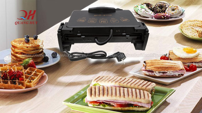Chiếc bánh mì sandwich sẽ nóng giòn thơm ngon hơn nhờ máy ép bánh mì tiện lợii