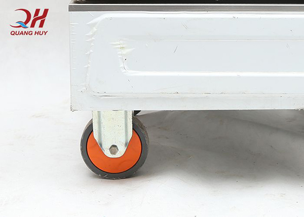 Hệ thống bánh xe hỗ trợ quá trình di chuyển dễ dàng hơn