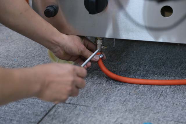 Kết nối đường dẫn gas