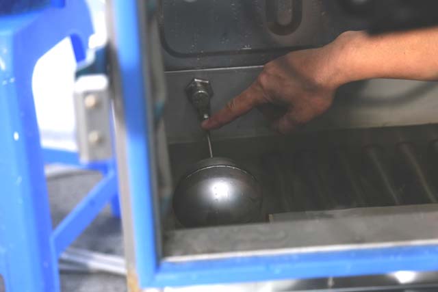 Kiểm tra phao cấp nước