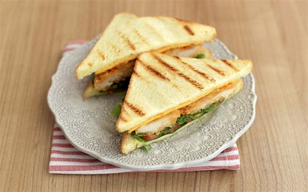 Cách chế biến bánh mì sandwich ăn sáng ngon và bổ dưỡng