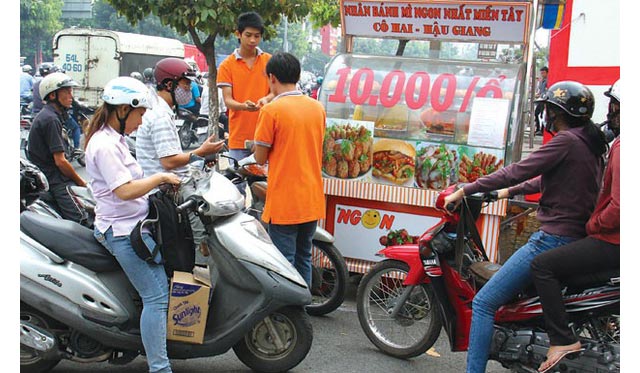 Bánh mì thịt nướng xe đẩy và bí quyết làm giàu!