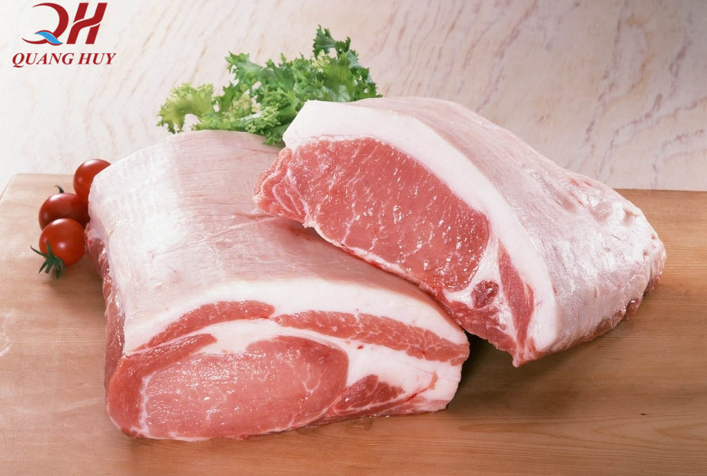Thịt lợn, bì và mỡ lợn làm ba tê