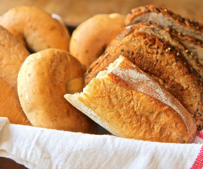 Chia sẻ cách làm bánh mì cũ nóng giòn chỉ trong tích tắc Chia sẻ cách làm bánh mì cũ nóng giòn chỉ trong tích tắc