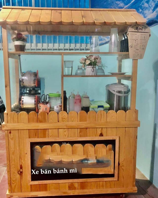 Xe bán bánh mì bằng gỗ MINI