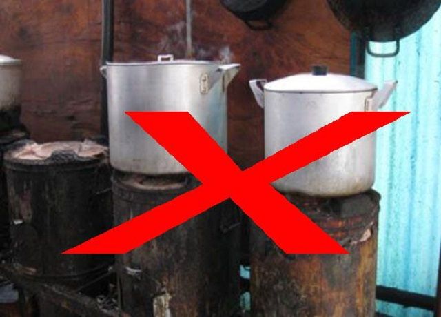 Sử dụng bếp than nấu phở rất độc hại