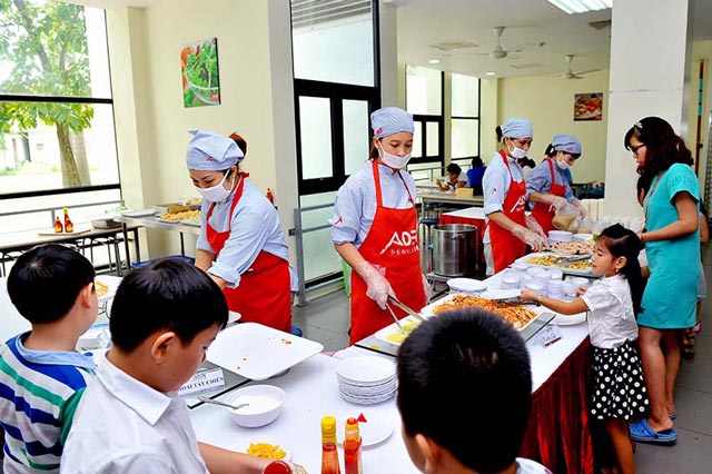 Tủ nấu cơm 30kg được ứng dụng phổ biến trong canteen trường học