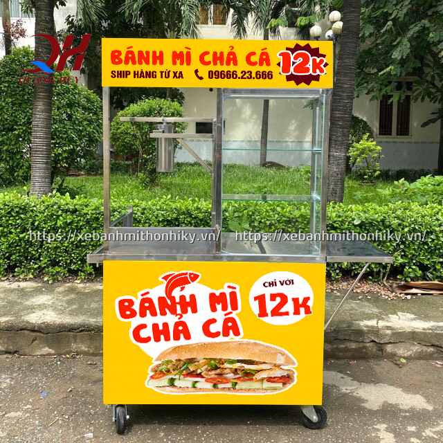 Tủ bán bánh mì chả cá tại Đà Nẵng