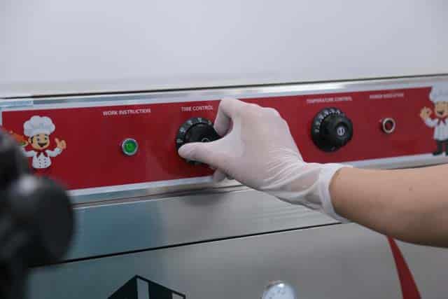 T&iacute;nh năng điều chỉnh tự động tủ cơm