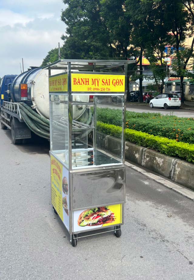 Xe bánh mì Sài Gòn mặt trái