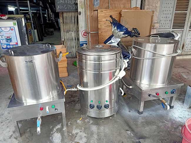 Cẩn trọng với nồi nấu phở thanh l&yacute; 