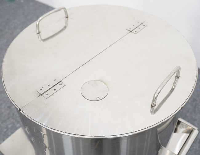 Nắp vung b&aacute;n nguyệt 