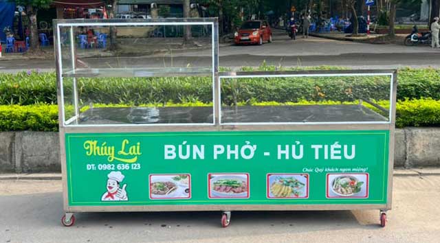 Xe bán hủ tiếu Quang Huy