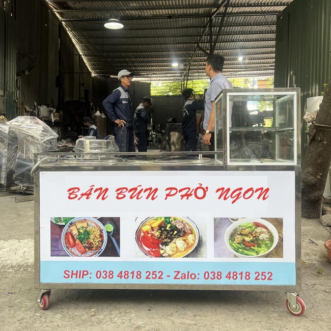 Tủ b&aacute;n phở nền trắng 