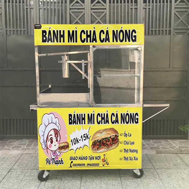Xe b&aacute;n b&aacute;nh m&igrave; chả c&aacute; thời trang