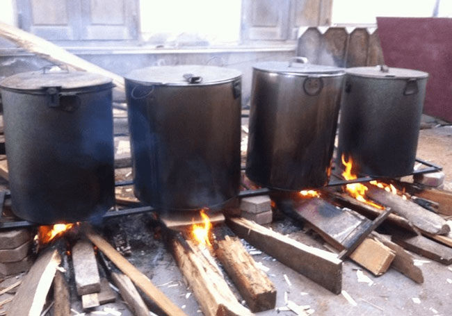 K&iacute;ch thước v&agrave; năng suất th&ugrave;ng b&aacute;nh chưng 