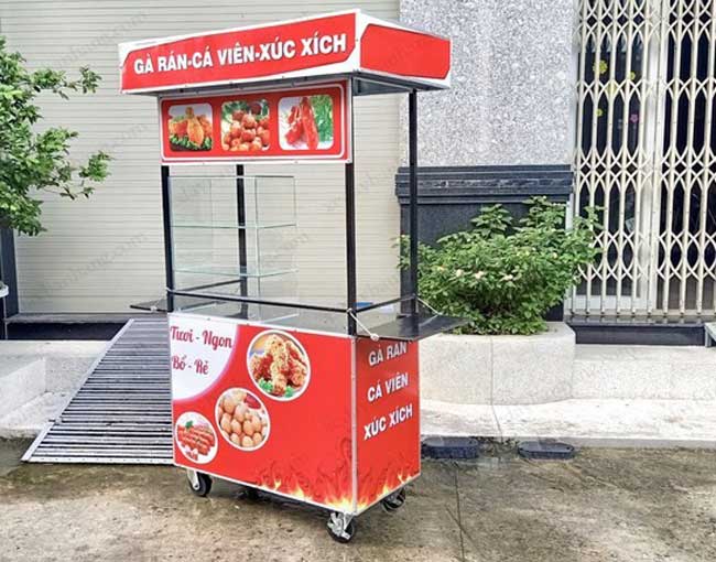 Xe bán đồ ăn vặt đường phố