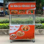 Xe bán đồ ăn vặt đường phố